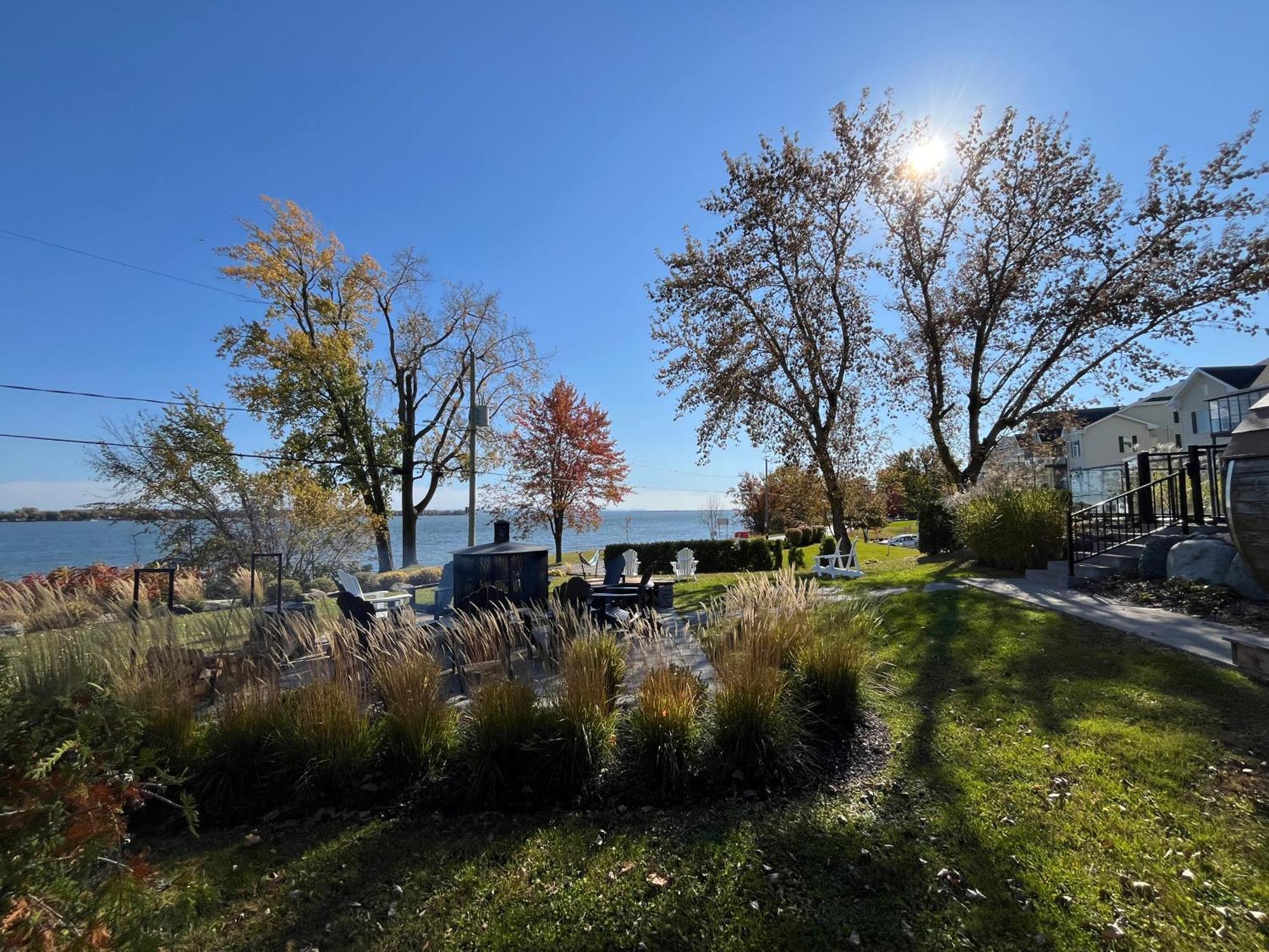 Hotel La Cache Du Lac Champlain Venise-en-Québec Exterior foto